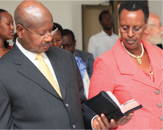 uganda presedinte biblie